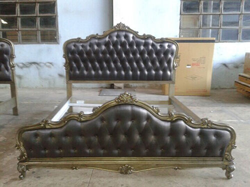 Sofa upholstery service