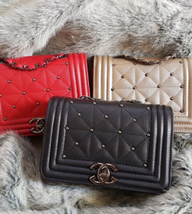 Boy stud bag