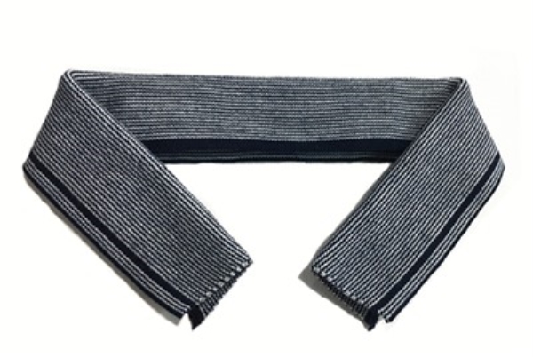 PE t-shirt collars