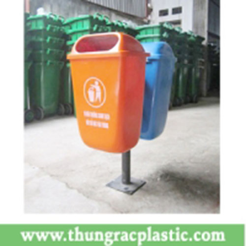 hanging trash can