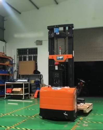 AGV forklift