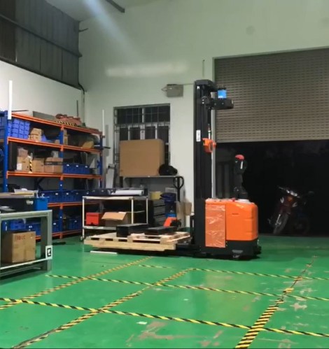 AGV forklift