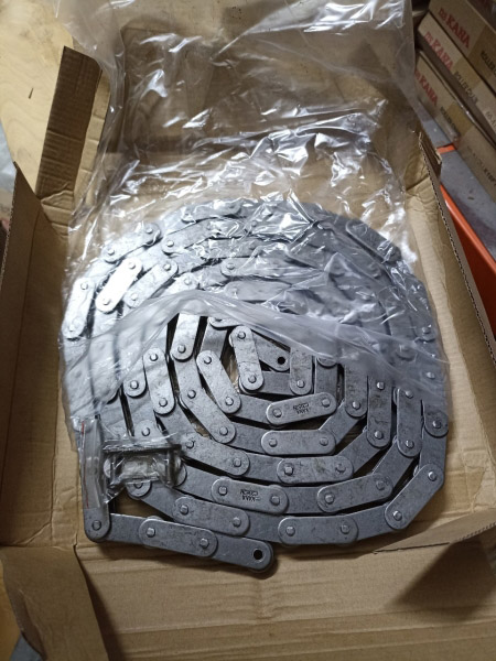 Double-pitch chain