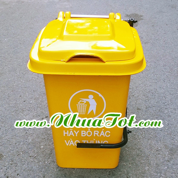 Composite trash bin