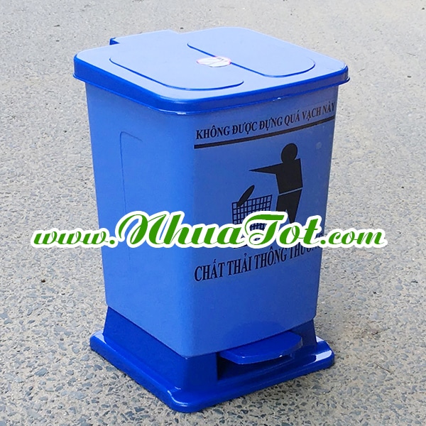 Medical trash bin