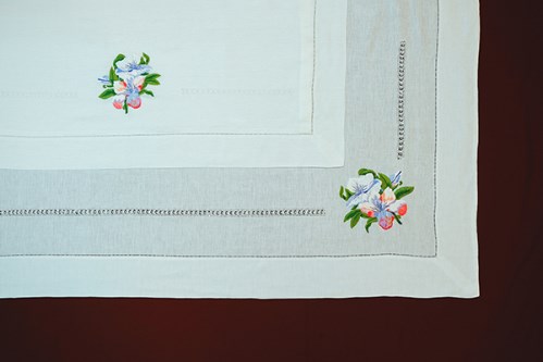 Embroidered bedding set