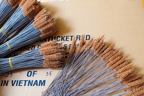 Large coir paint brush