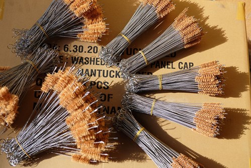 Small coir paint brush