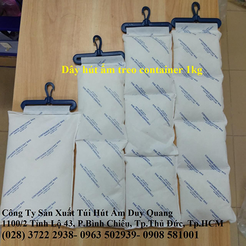 Clay desiccant packet