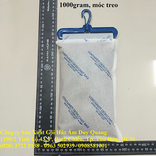 Clay desiccant packet