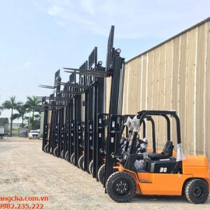 Forklift rental service
