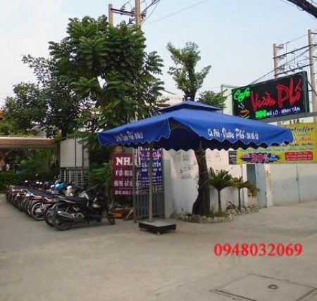 Square offset umbrella