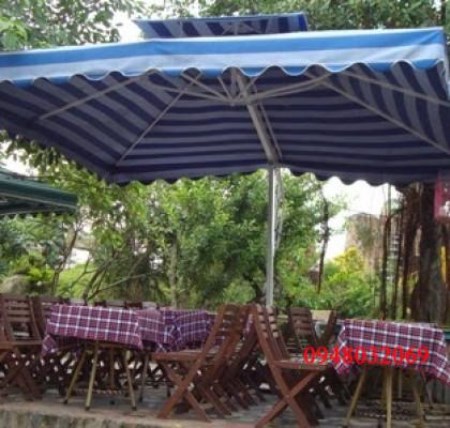 Square offset umbrella