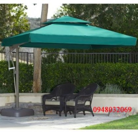 Square offset umbrella