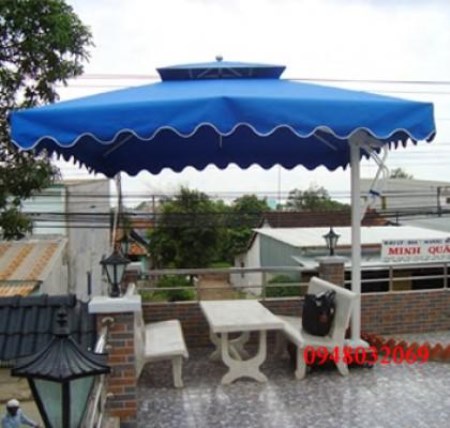 Square offset umbrella