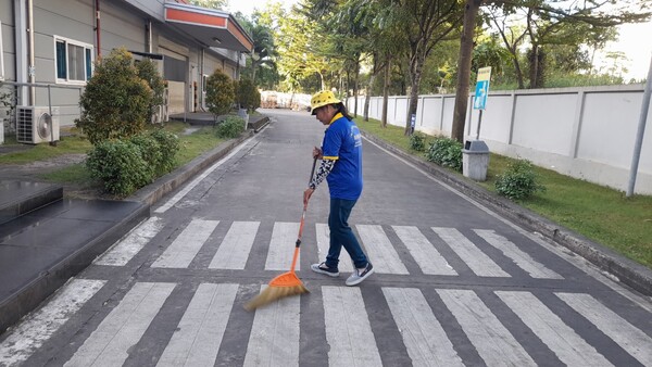 Factory cleaning service