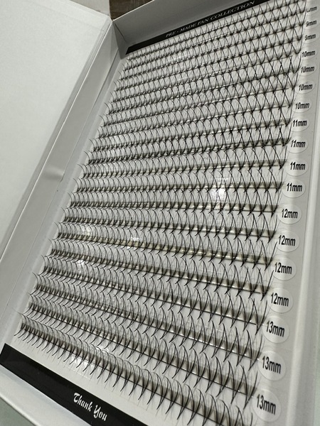 False eyelashes