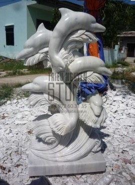 Dolphin stone
