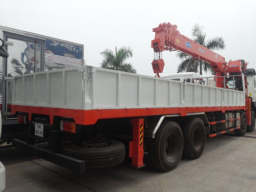 Crane Truck for Rent