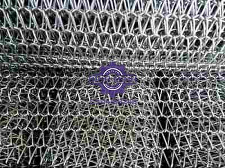 Stainless steel mesh conveyor belt