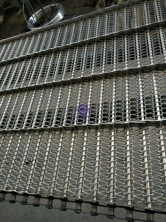 Stainless steel mesh conveyor belt