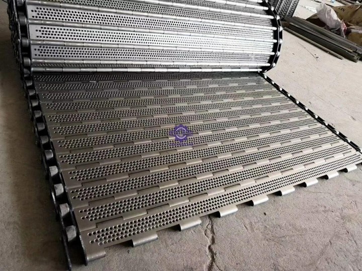 Plate link conveyor belt