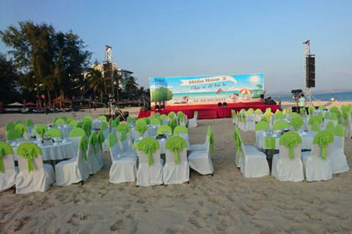 outdoor stage rental