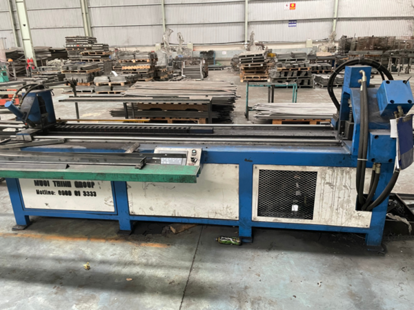 L profile punching machine
