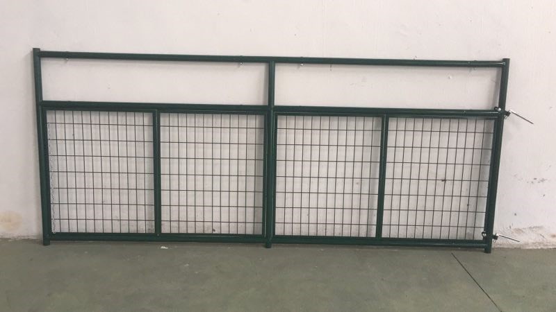 Wire farm gate