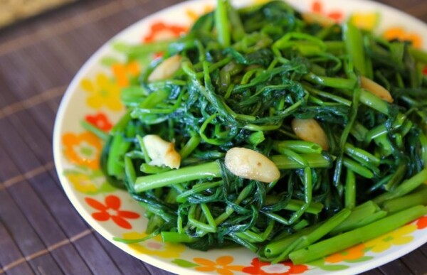 Stir-fried morning glory