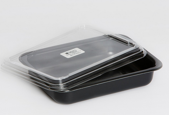Formed plastic trays