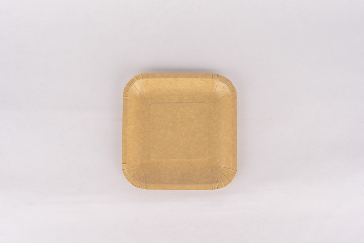 18cm square paper plate – 02795