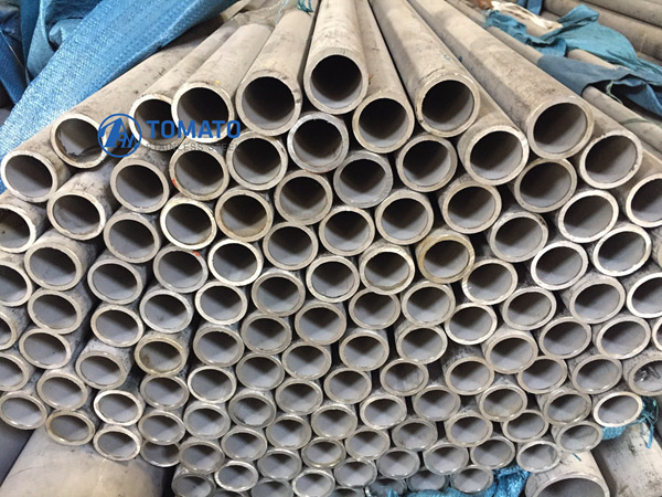 Stainless steel pipe