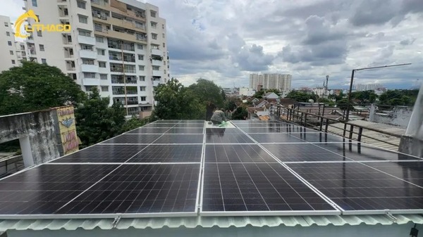 8.12kWp hybrid solar system with 10kW inverter
