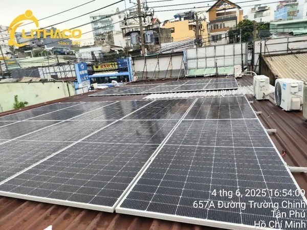 10.44kWp hybrid solar system with 5kWh battery storage