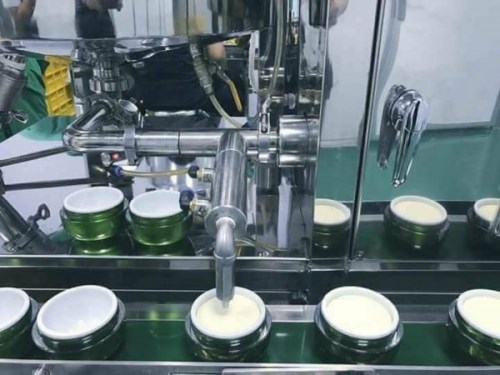 Non-stick coating for food trays & molds
