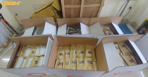 Shipping dry food to Canada