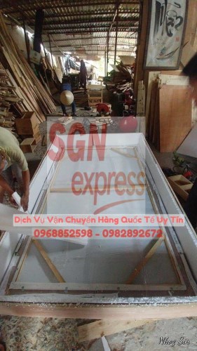 Shipping paintings to Canada