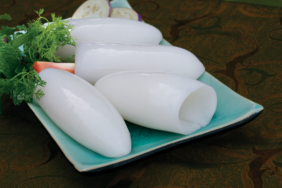 Sushi cuttlefish rolls