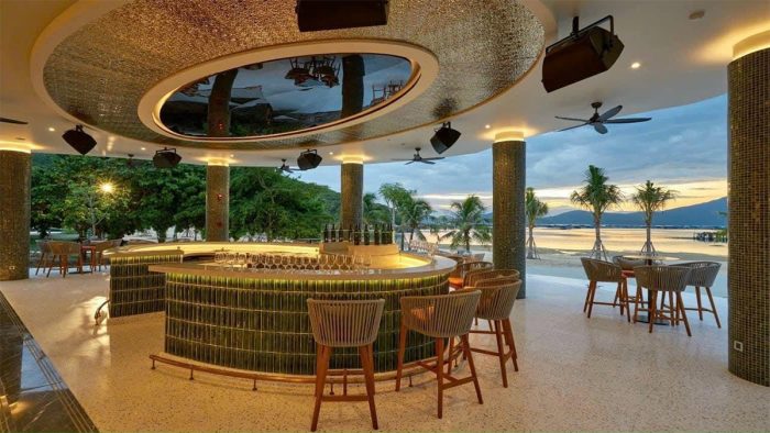 VIAS VAN PHONG RESORT
