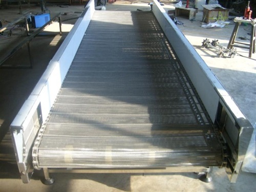 Mess conveyor belt
