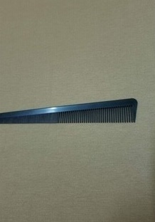 Plastic comb