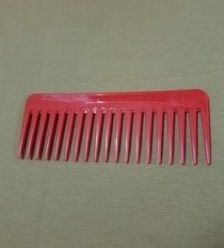 Plastic comb