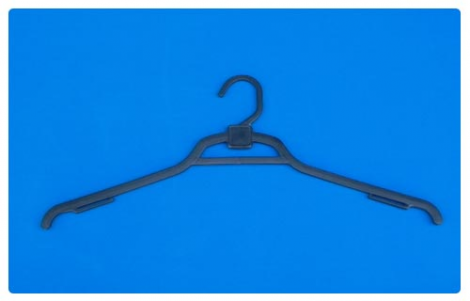 Clothes hanger