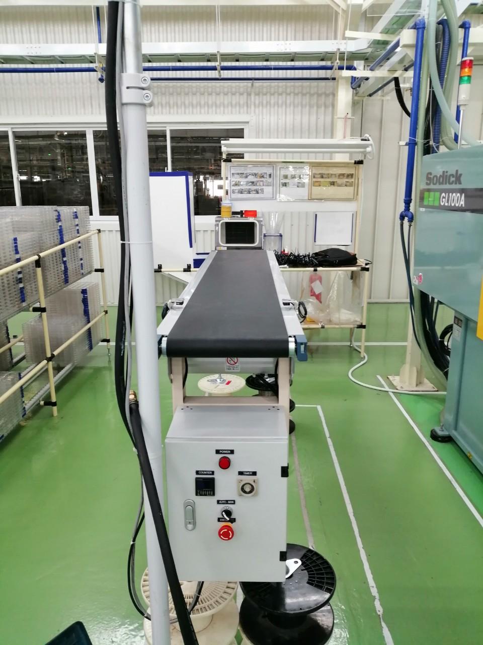 Heat-resistant belt conveyor