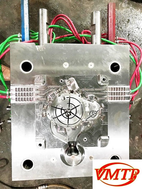 Aluminum stamping mold
