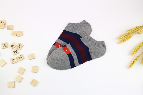 Low cut socks