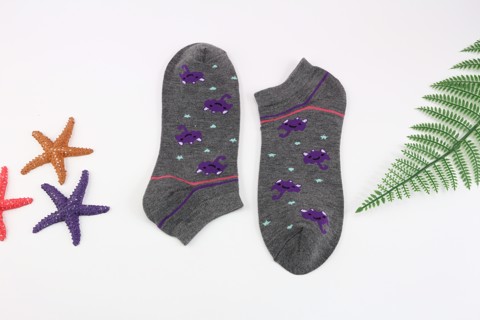 Low cut socks
