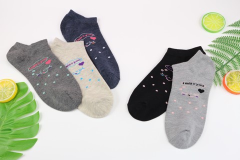 Low cut socks