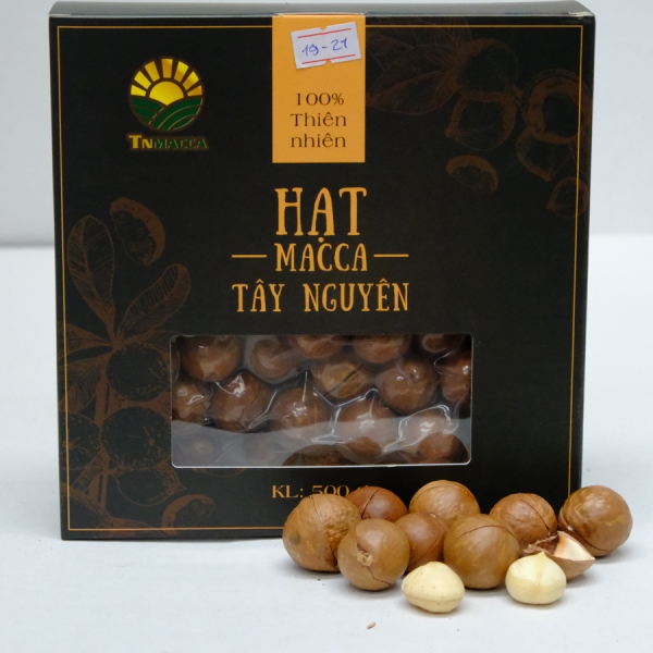 500g cracked macadamia nut box